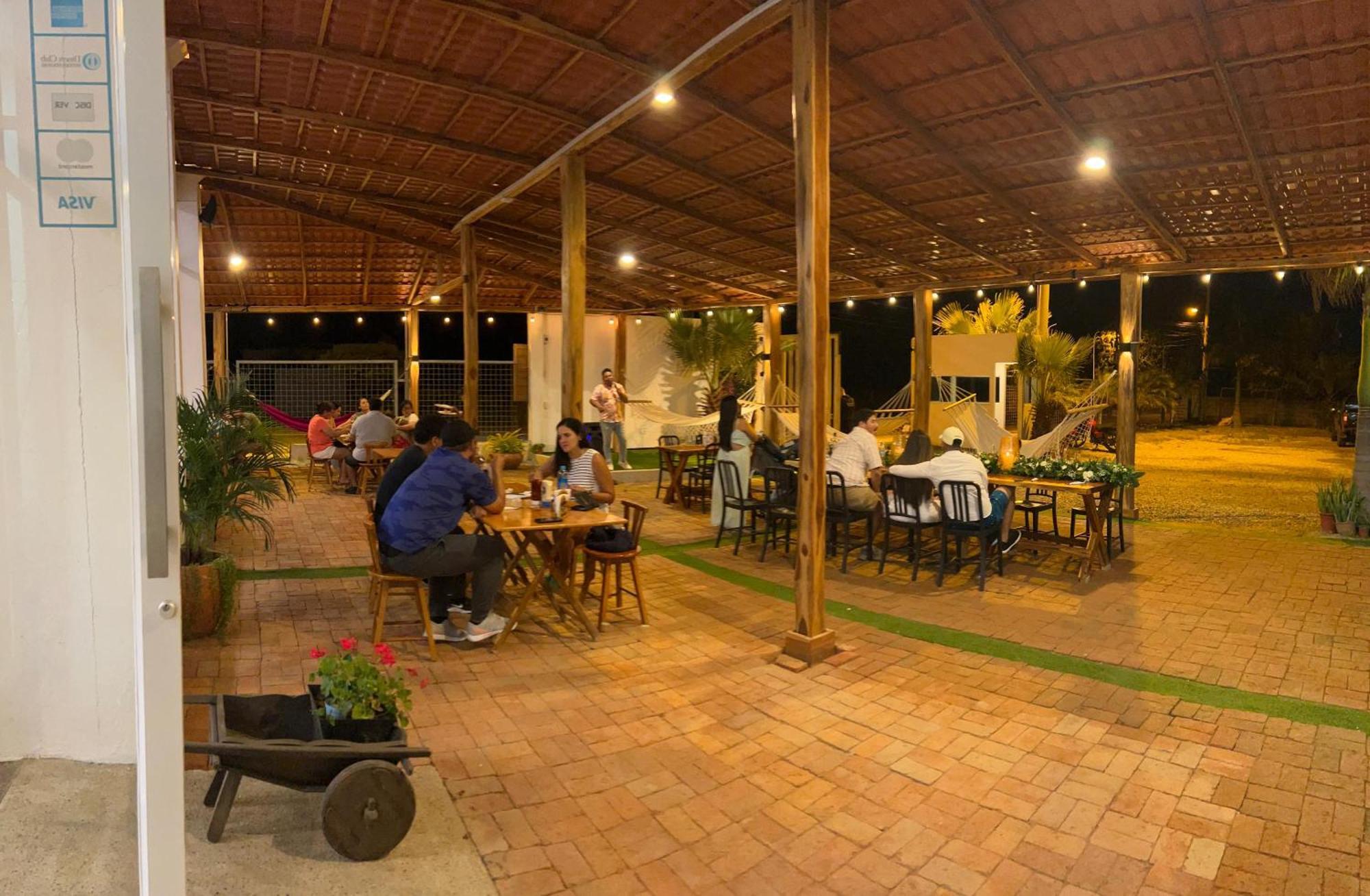 Ohana Beach Hotel ปลายาส ภายนอก รูปภาพ