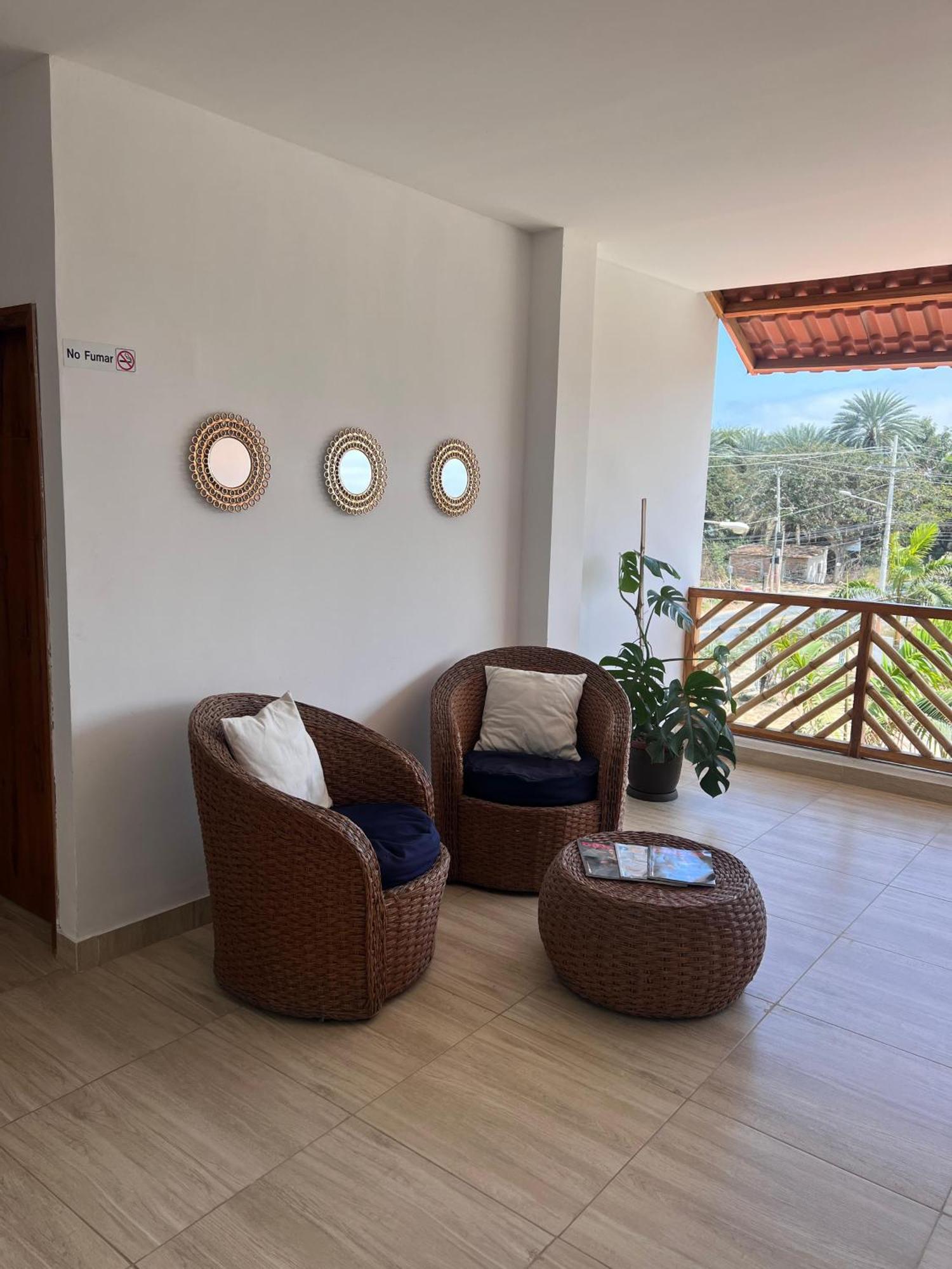 Ohana Beach Hotel ปลายาส ภายนอก รูปภาพ
