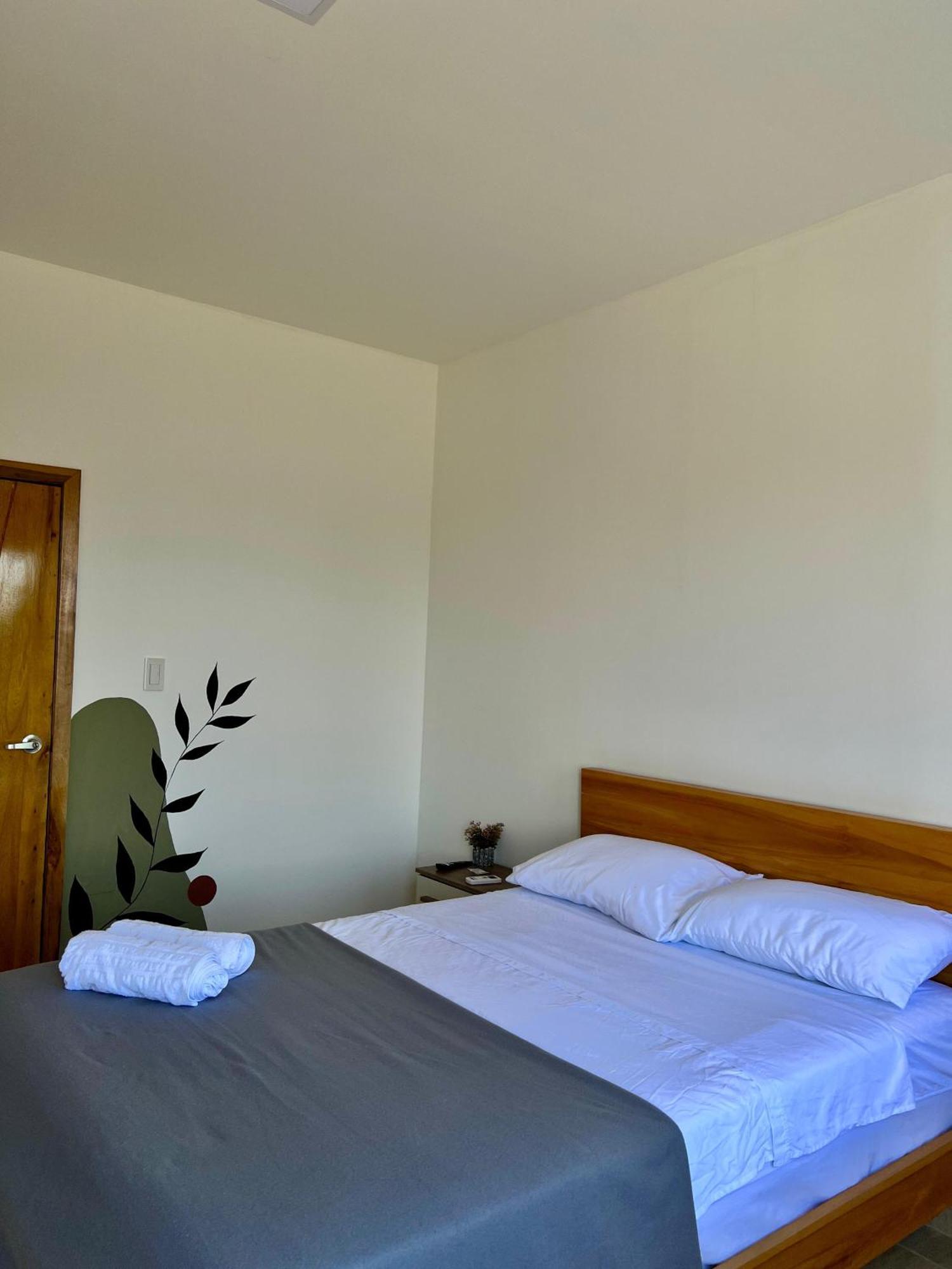 Ohana Beach Hotel ปลายาส ภายนอก รูปภาพ