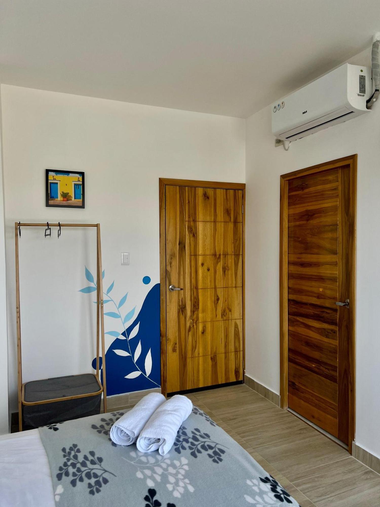 Ohana Beach Hotel ปลายาส ภายนอก รูปภาพ